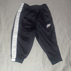 Nike pants 💥 (bundle )